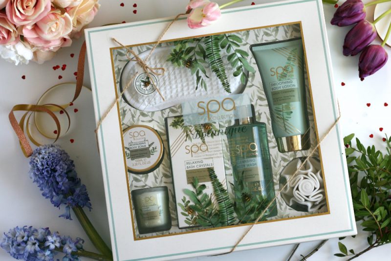 Spa Botanique Gift set surrounded by flowers